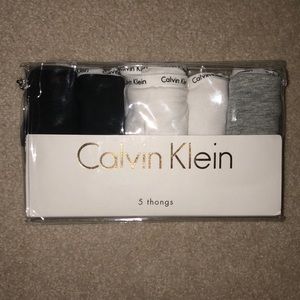 5 pk xL Calvin Klein thongs
